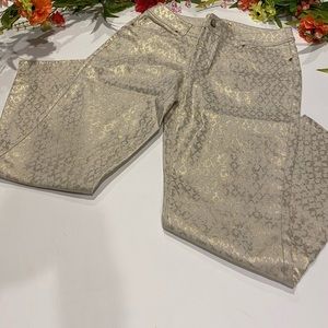 Chicos’s Ankle Pants Gold Chain look design